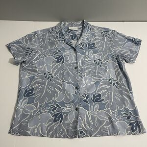 Liz Claiborne Women’s Blue Botanical Print Blouse Short Sleeve No Size Tag
